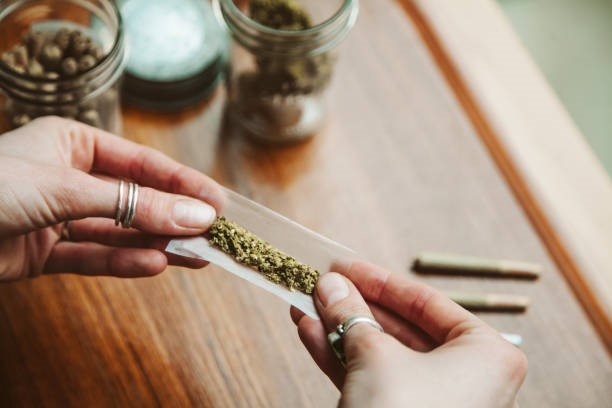 Pros and Cons of Pre-Rolls – Why You Should Buy Pre-Rolls